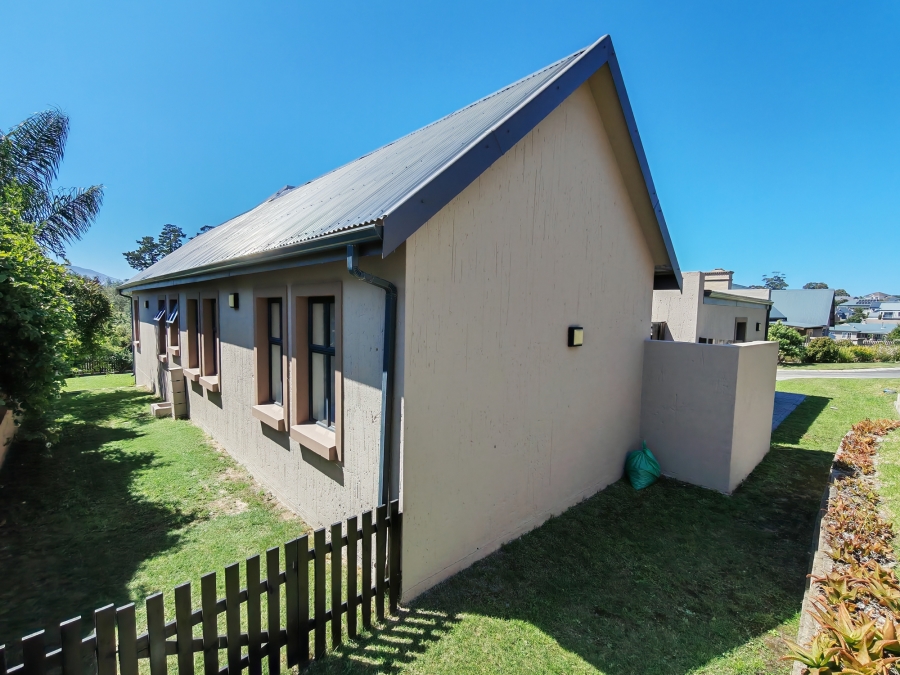 3 Bedroom Property for Sale in Kraaibosch Western Cape